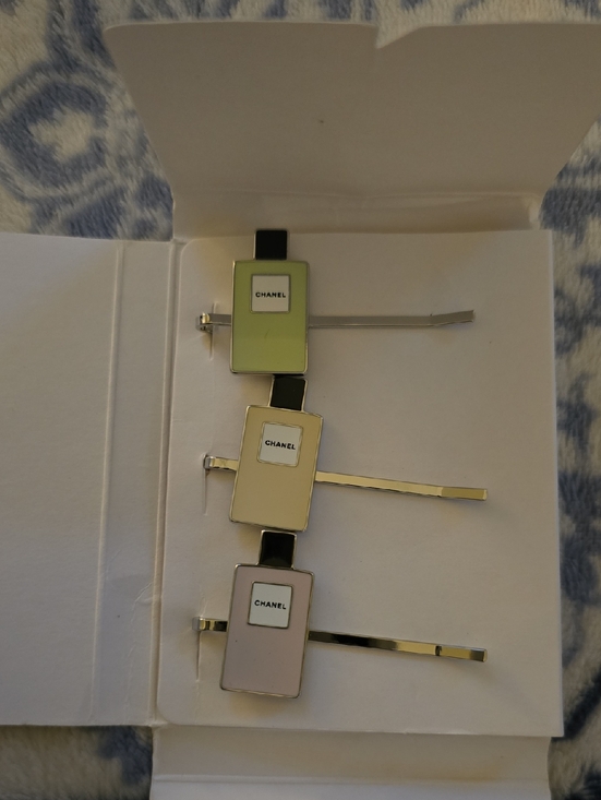 CHANEL Accessories - CHANEL Pastel Enamel Rectangular Logo Hair Pins